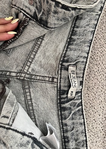 34 Beden Gri Midi Kadın Denim Şort