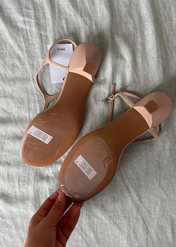 38 Beden Bej Minimalist Mini Topuklu Kadın Sandalet