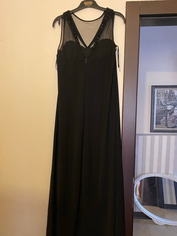 Siyah Drapeli Uzun V-Yaka Kolsuz Elbise - Görsel 3