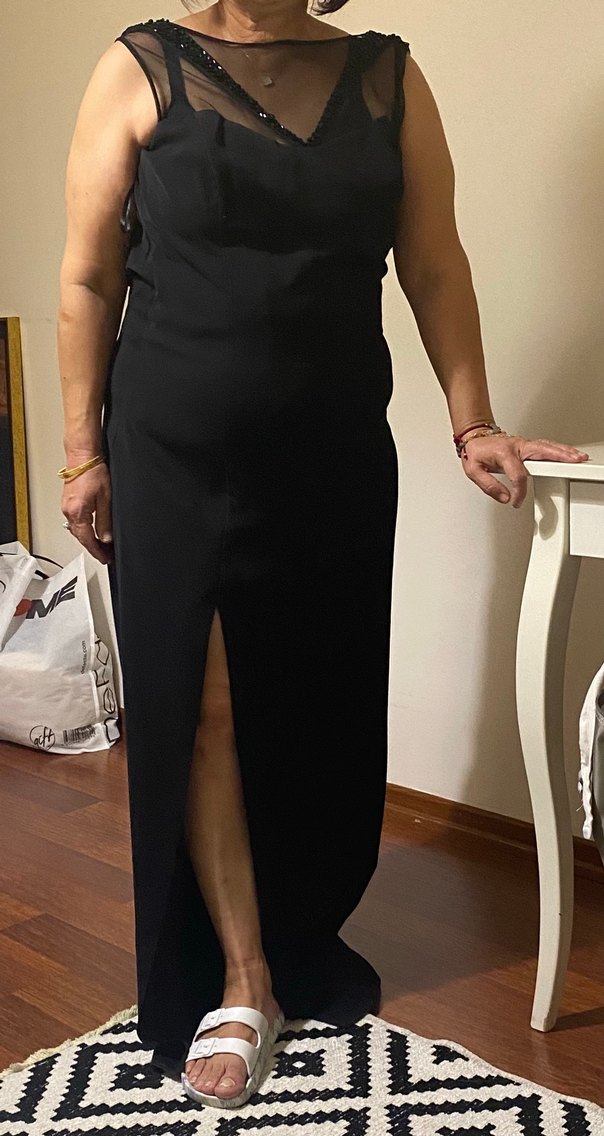 Siyah Drapeli Uzun V-Yaka Kolsuz Elbise - Görsel 4