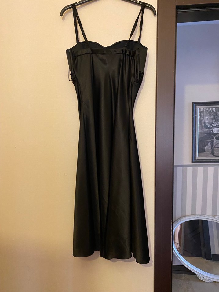 Siyah Nakışlı Uzun Straplez Gotik Abiye - Görsel 3