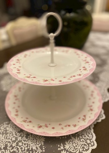 Pembe Çiçek Desenli İki Katlı Servis Tabağı