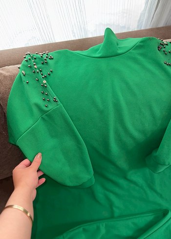 Diğer Kolları Düğmeli Yeşil ikili Takımı