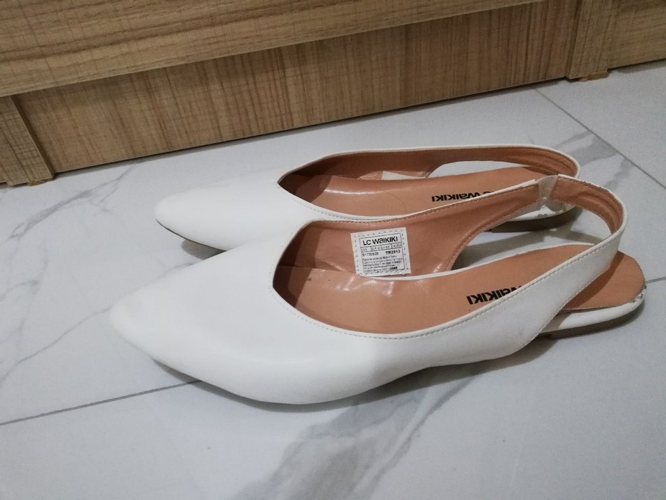 Beyaz Minimalist Kadın Düz Ayakkabı - Görsel 2