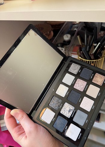 Beden Renk Huda Beauty Xenon Palette