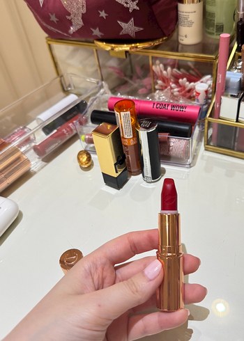 Charlotte Tilbury Ruj-Carinas Love