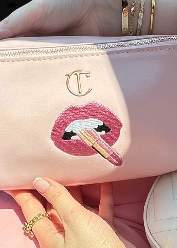 Beden pembe Renk Charlotte Tilbury Makyaj Çantası
