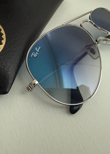  Beden Sıfırdan farksız Ray-Ban Kadın Mavi Aviator Güneş Gözlüğü