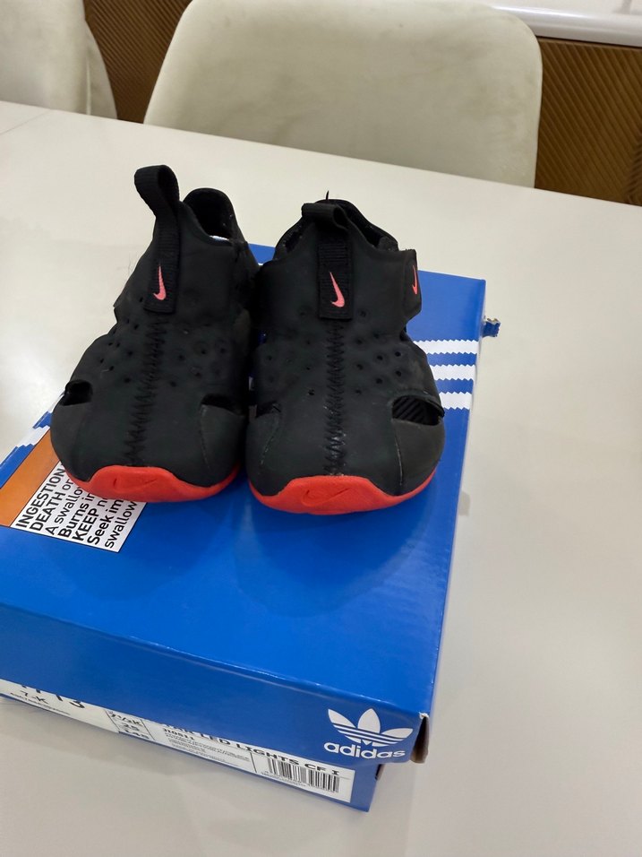 Erkek Çocuk Siyah Baskılı Velcro Bantlı Terlik - Görsel 2