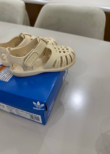 Kız Çocuk Beyaz Bantlı Kauçuk Terlik - Görsel 2