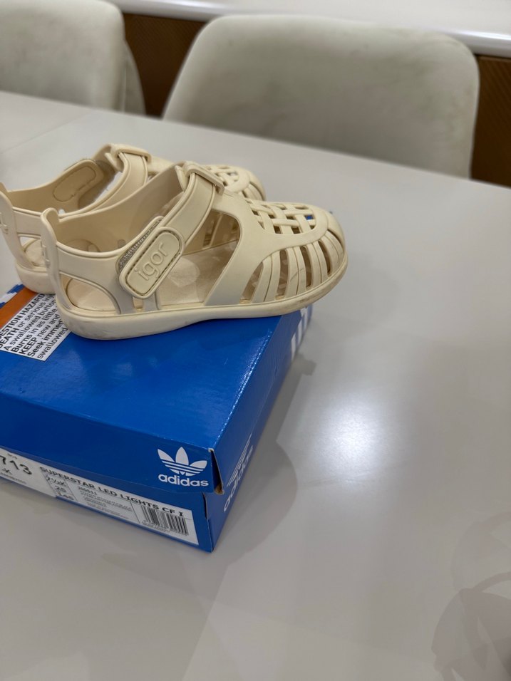 Kız Çocuk Beyaz Bantlı Kauçuk Terlik - Görsel 2