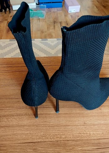 Zara ZARA Çorap gibi giyilen Örme Boğazlı Stiletto Bot