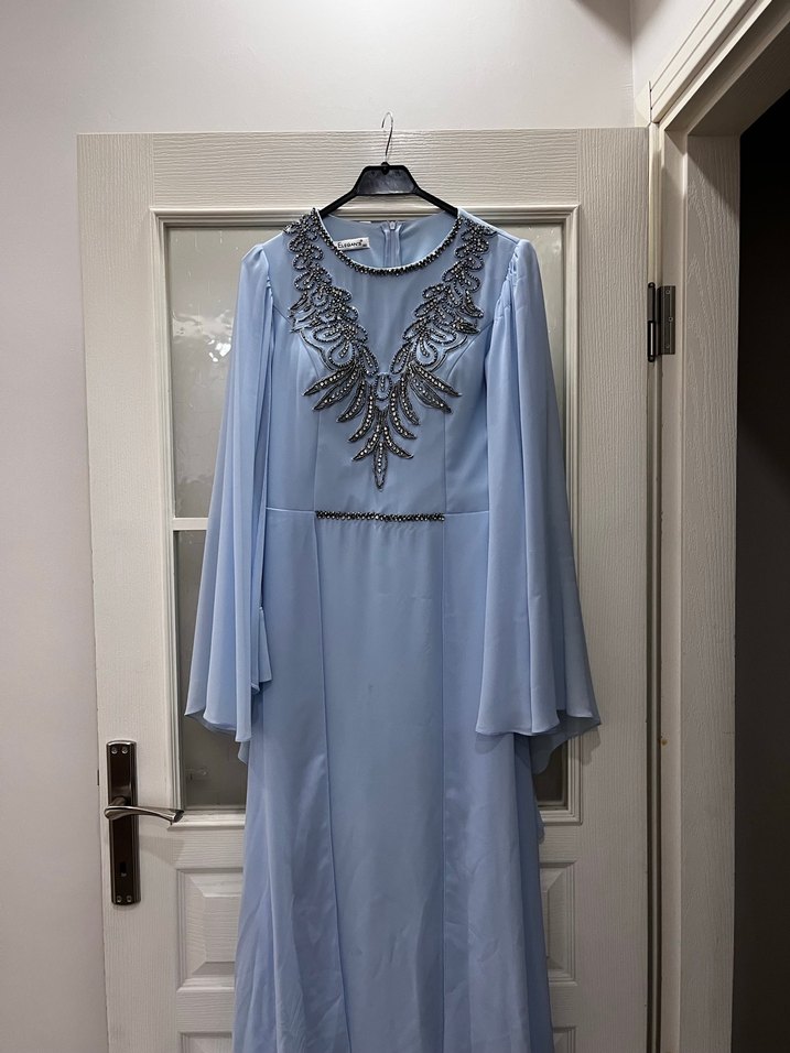 Zincir Detaylı Mavi Uzun Abiye Elbise - Görsel 2