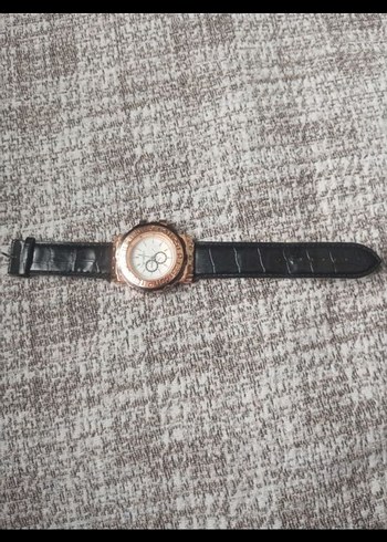 Klasik Tasarımlı Kadın Saat - Görsel 2