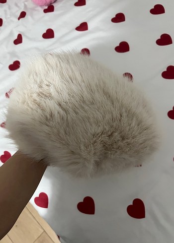 Beyaz Kürklü Kadın Bere - Görsel 3