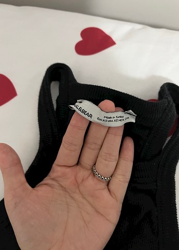 Siyah Uzun Yüksek Yakalı Kolsuz Elbise - Görsel 3