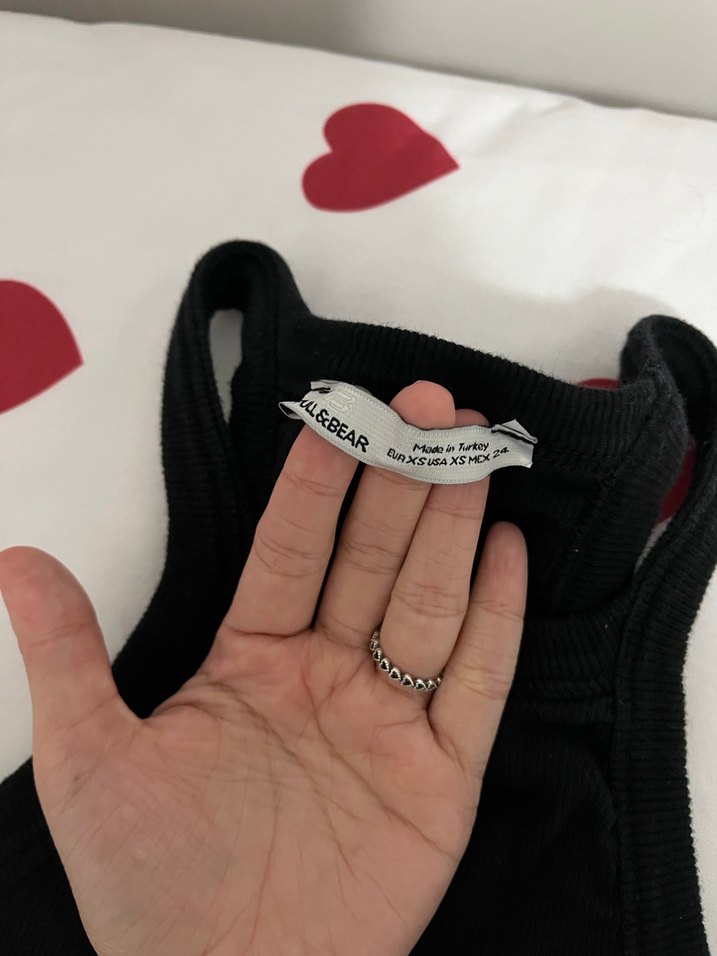 Siyah Uzun Yüksek Yakalı Kolsuz Elbise - Görsel 3