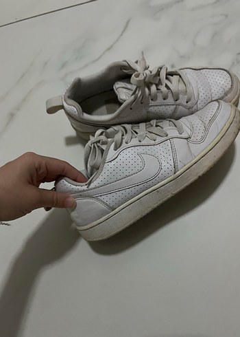 Beyaz Bağcıklı Kadın Sneakers