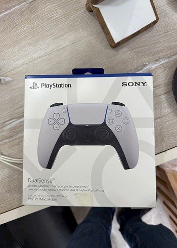 PS5 Konsolu ile birlikte - Görsel 2