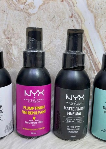 NYX Mat ve Dolgunlaştırıcı Makyaj Sabitleyici Sprey