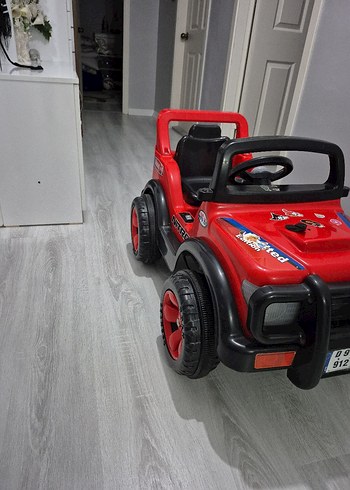 Diğer Diger Kırmızı Elektrikli Çocuk Araba