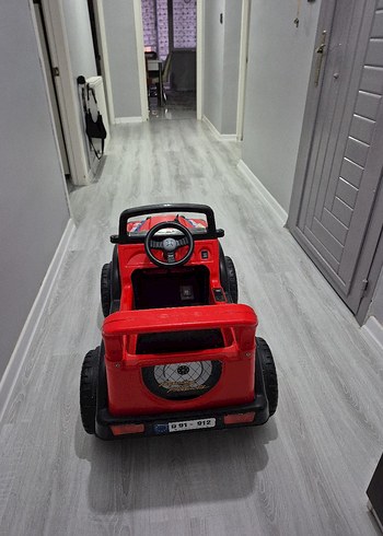 Beden kırmızı Renk Diger Kırmızı Elektrikli Çocuk Araba