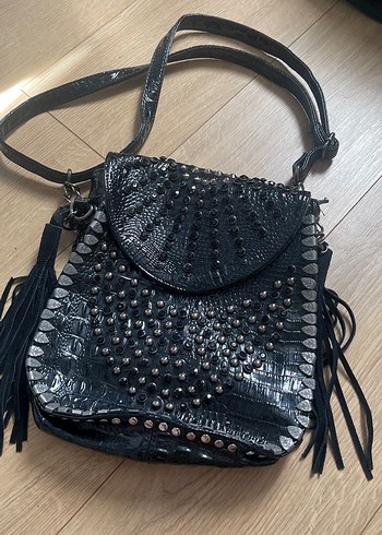 Koyu Siyah Yılan Derisi Desenli Gotik Kadın Deri Çanta