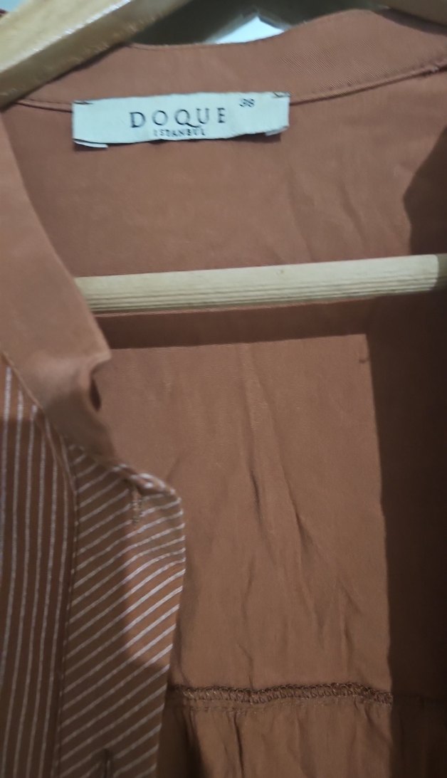 Düğmeli kremit rengi Uzun tensel Tunik - Görsel 3