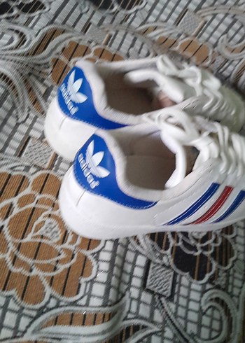 36 Beden beyaz Renk Adidas superstar ayakkabı