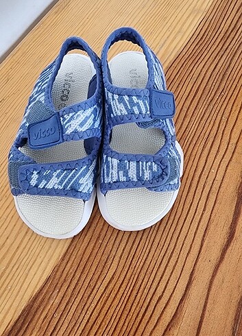 28 Beden mavi Renk Vicco sandalet