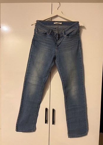 Levis Mavi Yikamali Dar Kesim Jean