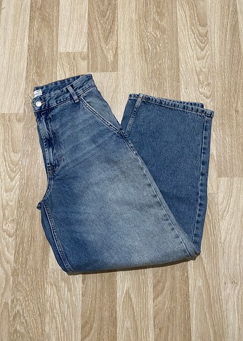 32 Beden mavi Renk BERSHKA Skater Modeli