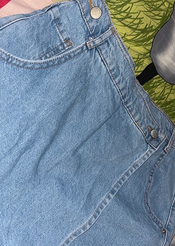 28 Beden Düğmeli Mavi Kadın Midi Denim Şort