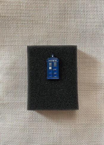 Doctor Who Tardis Rozet / Pin