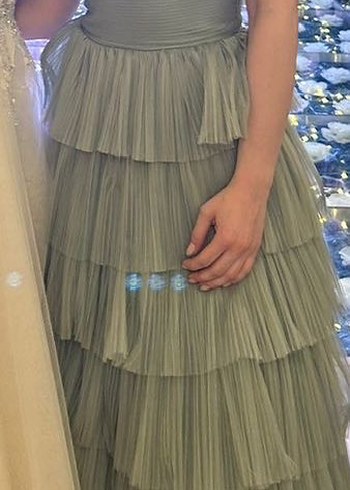 Zara Çağla yeşili Pilili Uzun Askılı Nişan Elbisesi