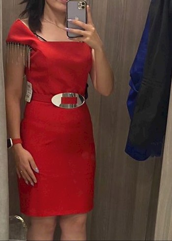 Kırmızı Parlak Midi Yılan Desenli Kemerli Elbise