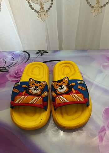 Renkli Kedili Sarı Erkek Çocuk Terlik