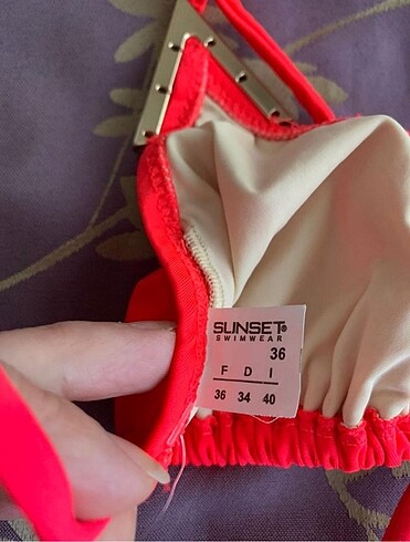 36 Beden kırmızı Renk Sunset