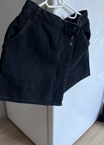 Düğmeli Siyah Mini Denim Şort