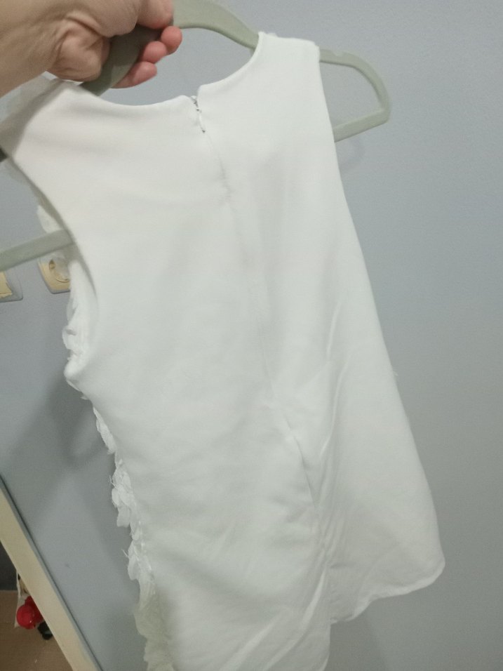 Kolsuz Beyaz Nakışlı Kız Elbisesi - Görsel 3