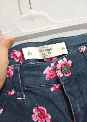 Çiçek Desenli Koyu Renk Kadın Denim Pantolon - Görsel 5