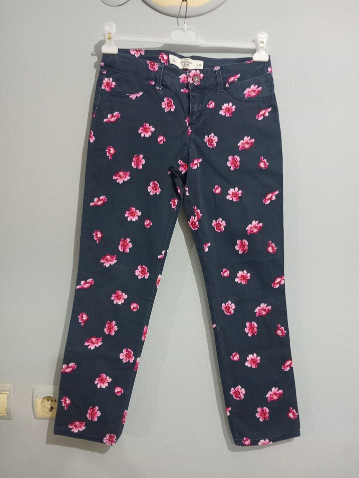 Çiçek Desenli Koyu Renk Kadın Denim Pantolon - Görsel 4