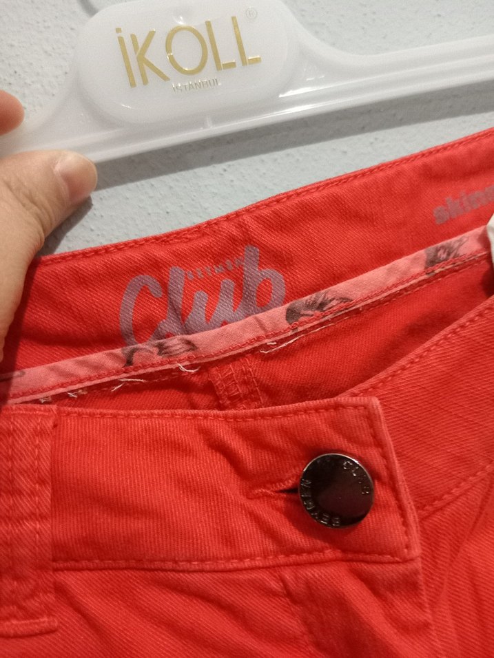 Düğmeli Kırmızı Kadın Kumaş Pantolon - Görsel 4