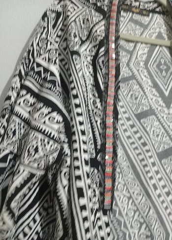 Boncuk Detaylı Bohem Desenli Uzun Kollu Kimono - Görsel 3