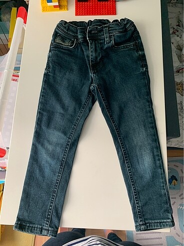 Defacto jeans 4-5 yaş