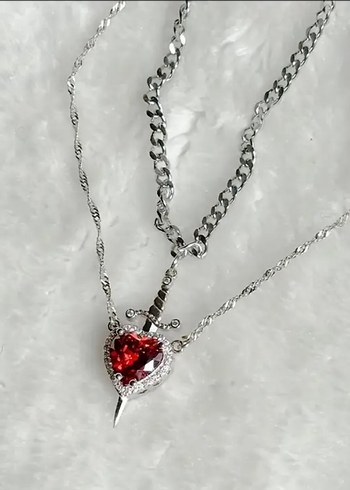 Kırmızı Gotik Zincir Detaylı Midi Kolye - Görsel 2