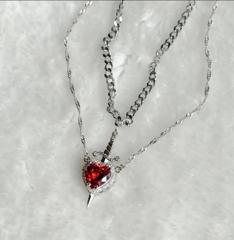 Kırmızı Gotik Zincir Detaylı Midi Kolye - Görsel 2