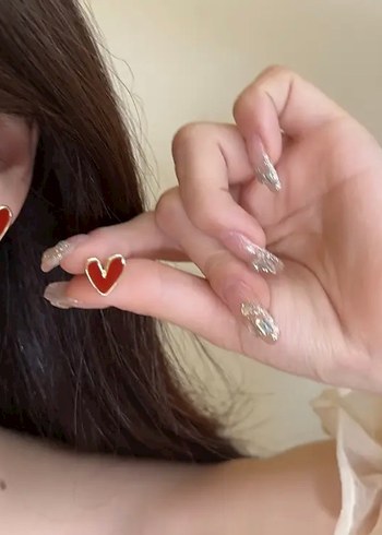 Nakışlı Kırmızı Midi Küpe - Görsel 4