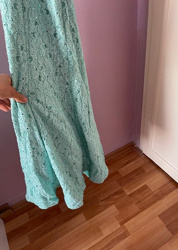 Dantel Detaylı Turkuaz Straplez Uzun Elbise - Görsel 3