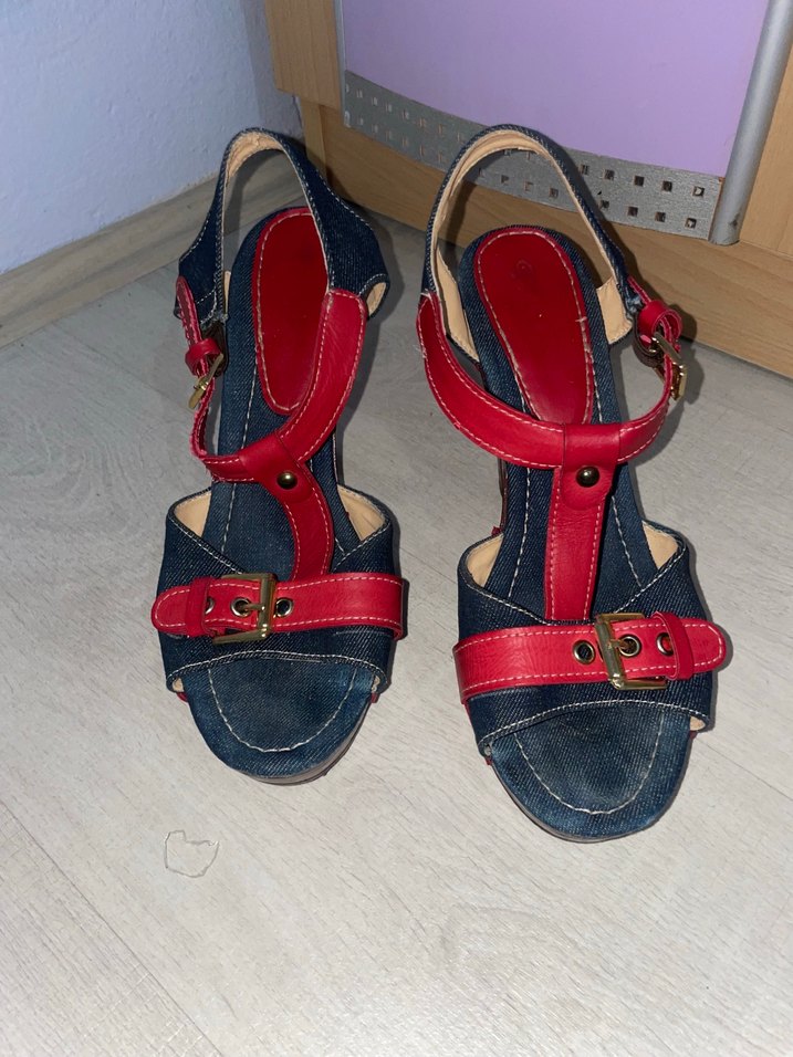 Kırmızı Tokalı Platform Topuklu Kadın Ayakkabı - Görsel 3